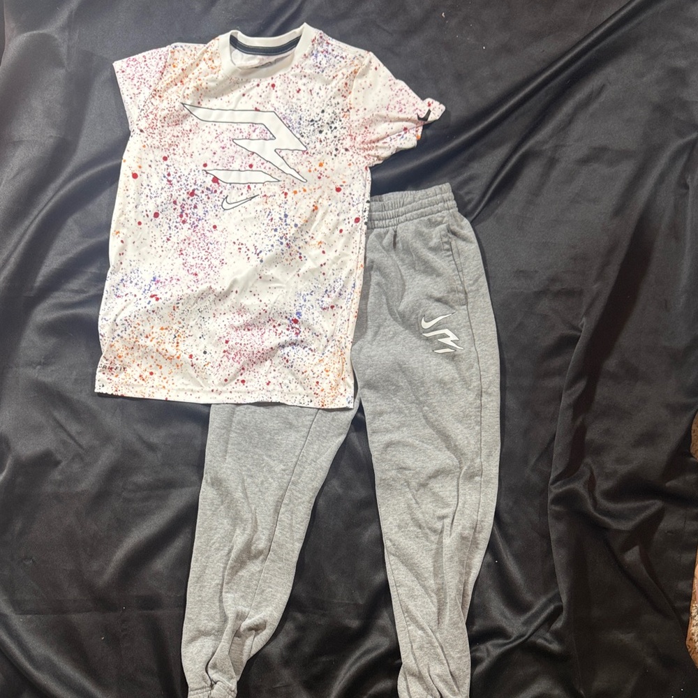 Nike Kids Matching Set - White and Gray